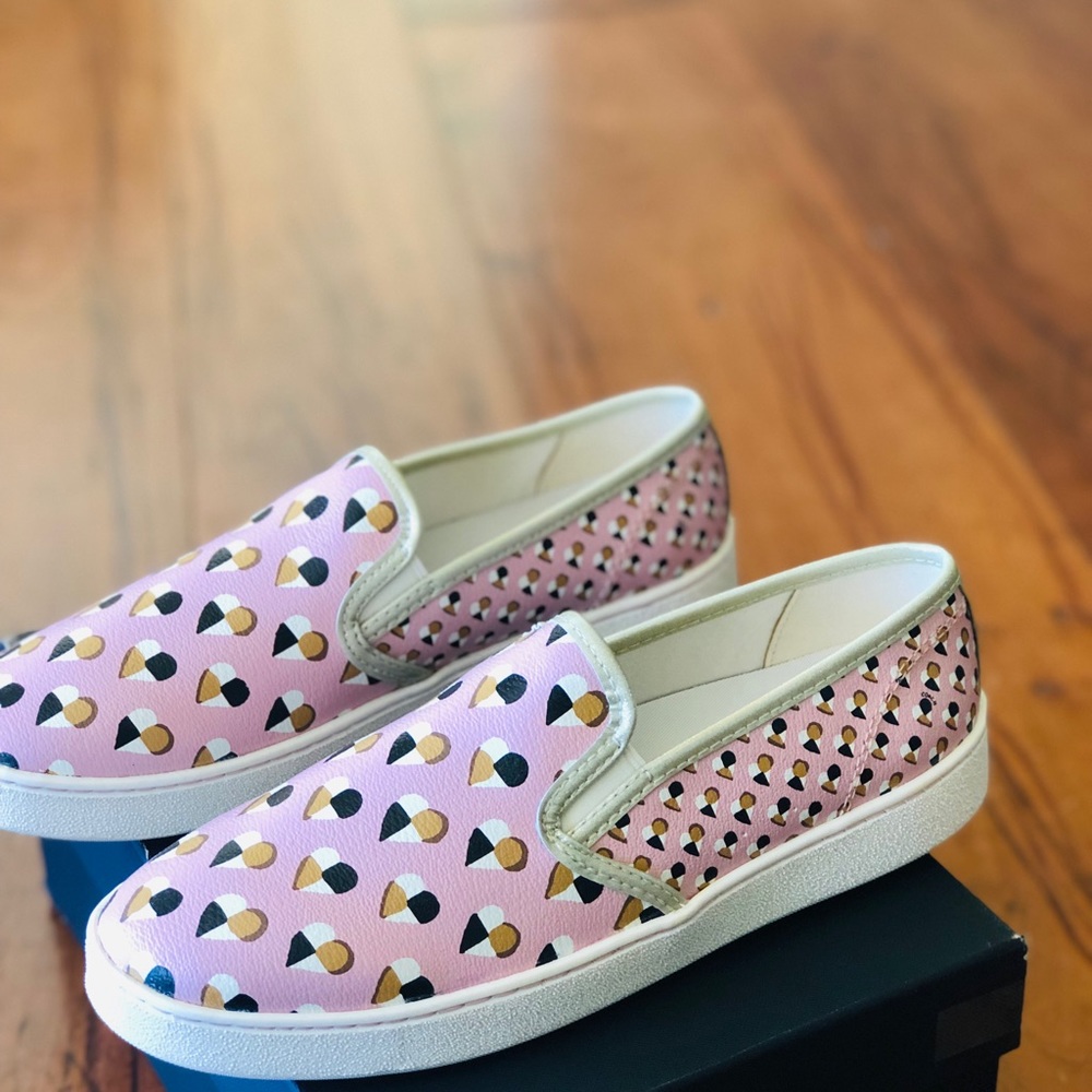 NIB Coach slip on hearts size 11 women shoes - Picture 2 of 6